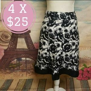 Notations black roses skirt